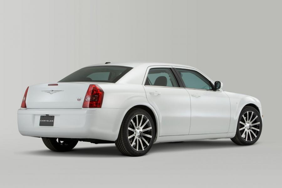  Chrysler 300C S6 2010 года  (фото 2 из 6)